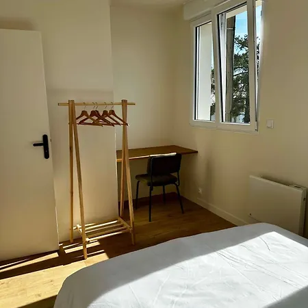 Holiday home Maison Contemporaine A Saint-leonard Angers